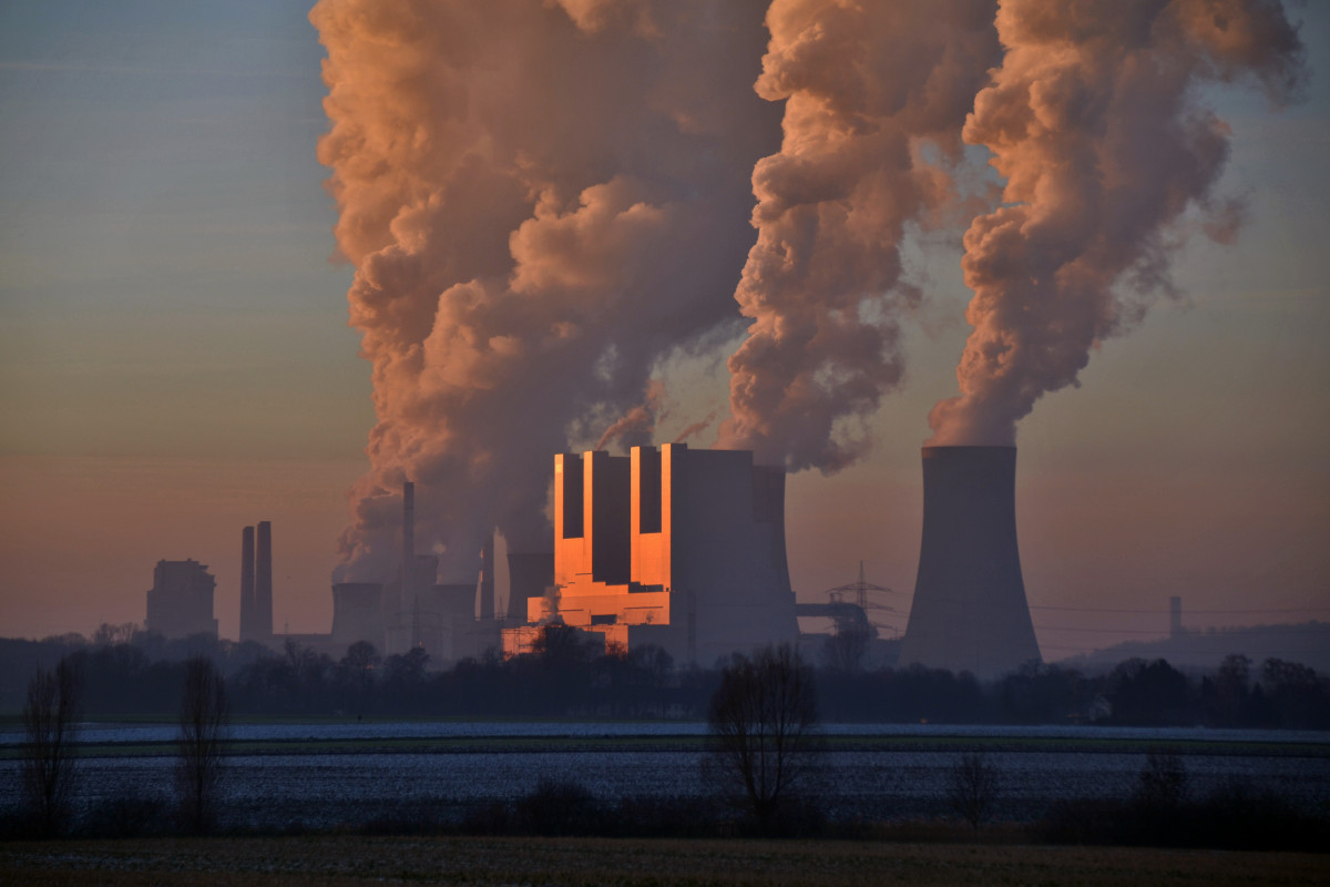 Power plant using coal